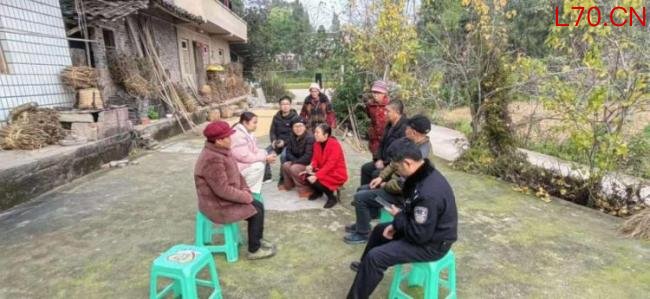 重庆地铁吐血女孩已收到30余万捐款 善举感动全网